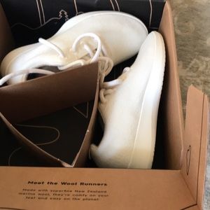 Brand new never worn natural white Alllbirds